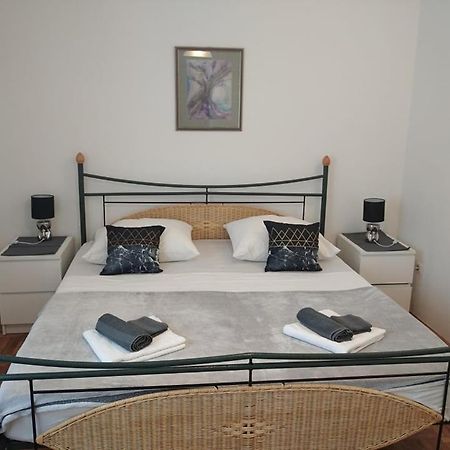 Veky Apartment เยเซรา ภายนอก รูปภาพ